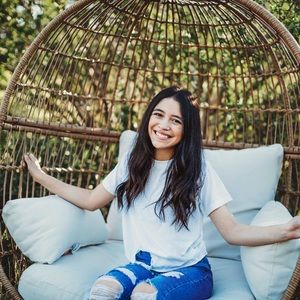 Meet your Posher, Journi